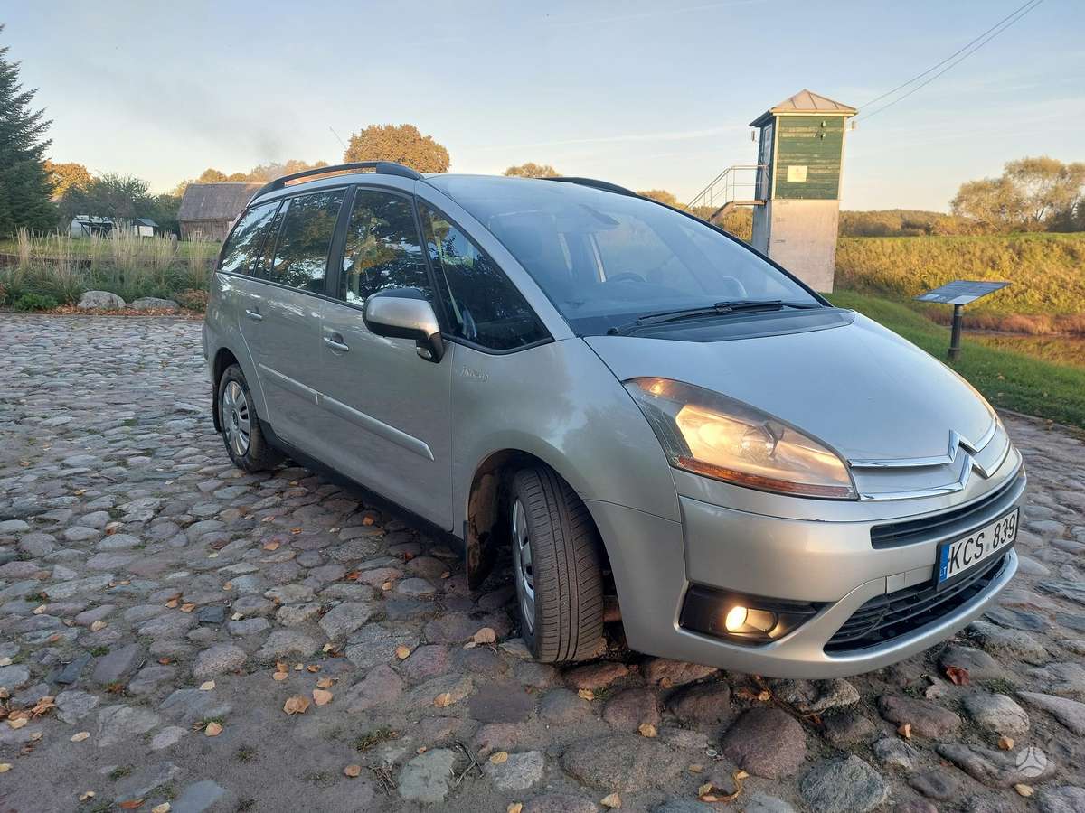 Citroen Grand 2009 — вигляд ззаду