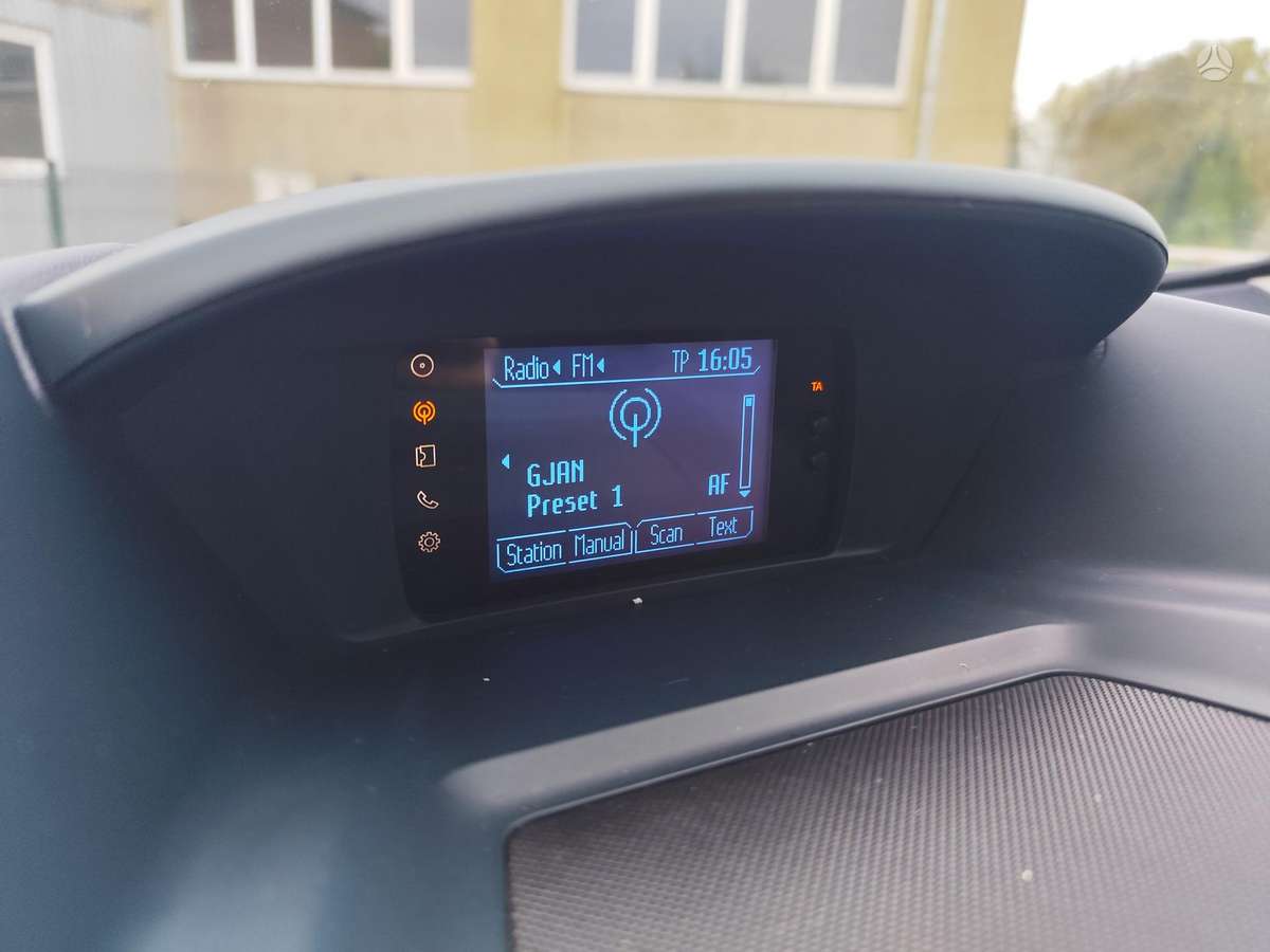 Ford C-MAX 2012 — photo 10