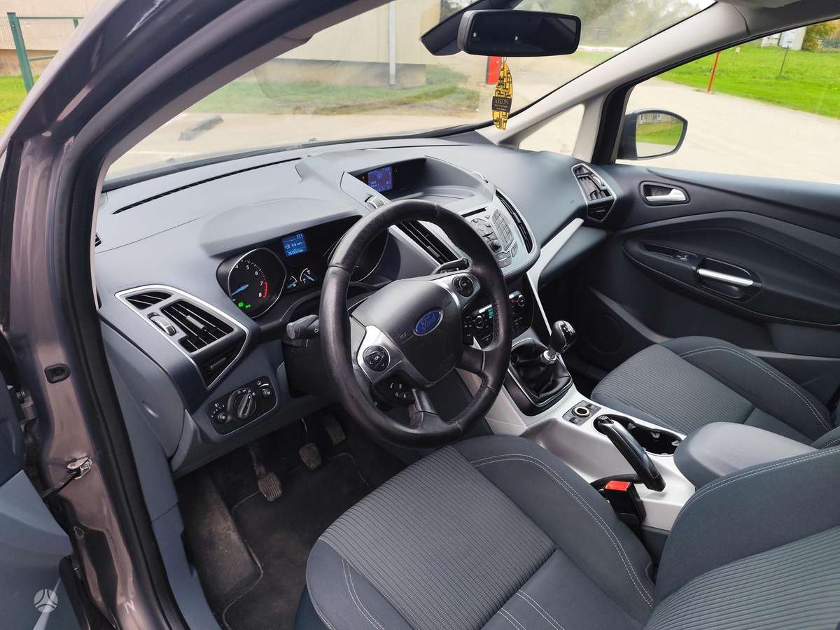 Ford C-MAX 2012 — photo 12