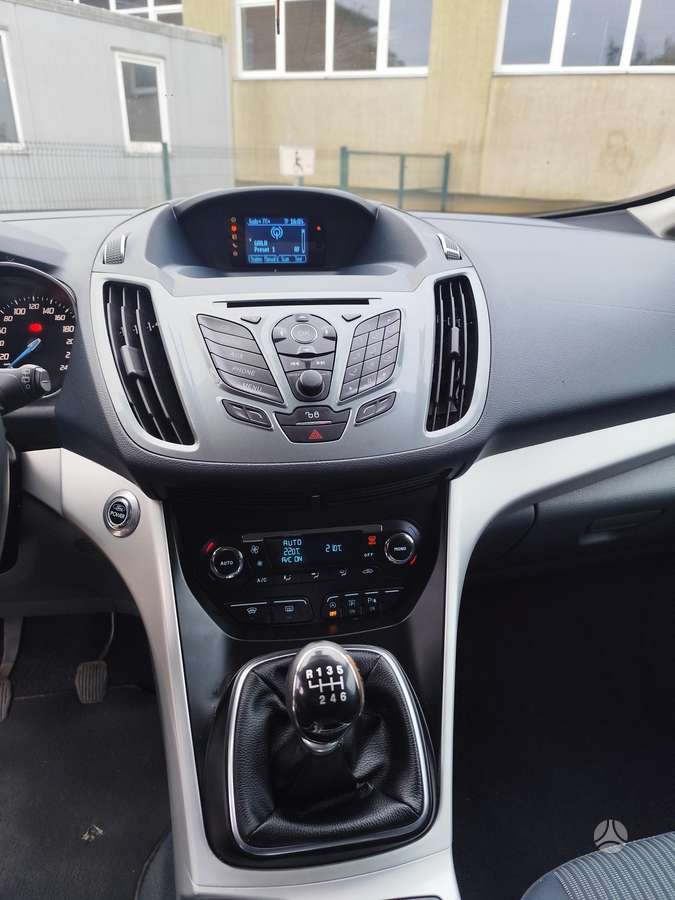 Ford C-MAX 2012 — photo 13