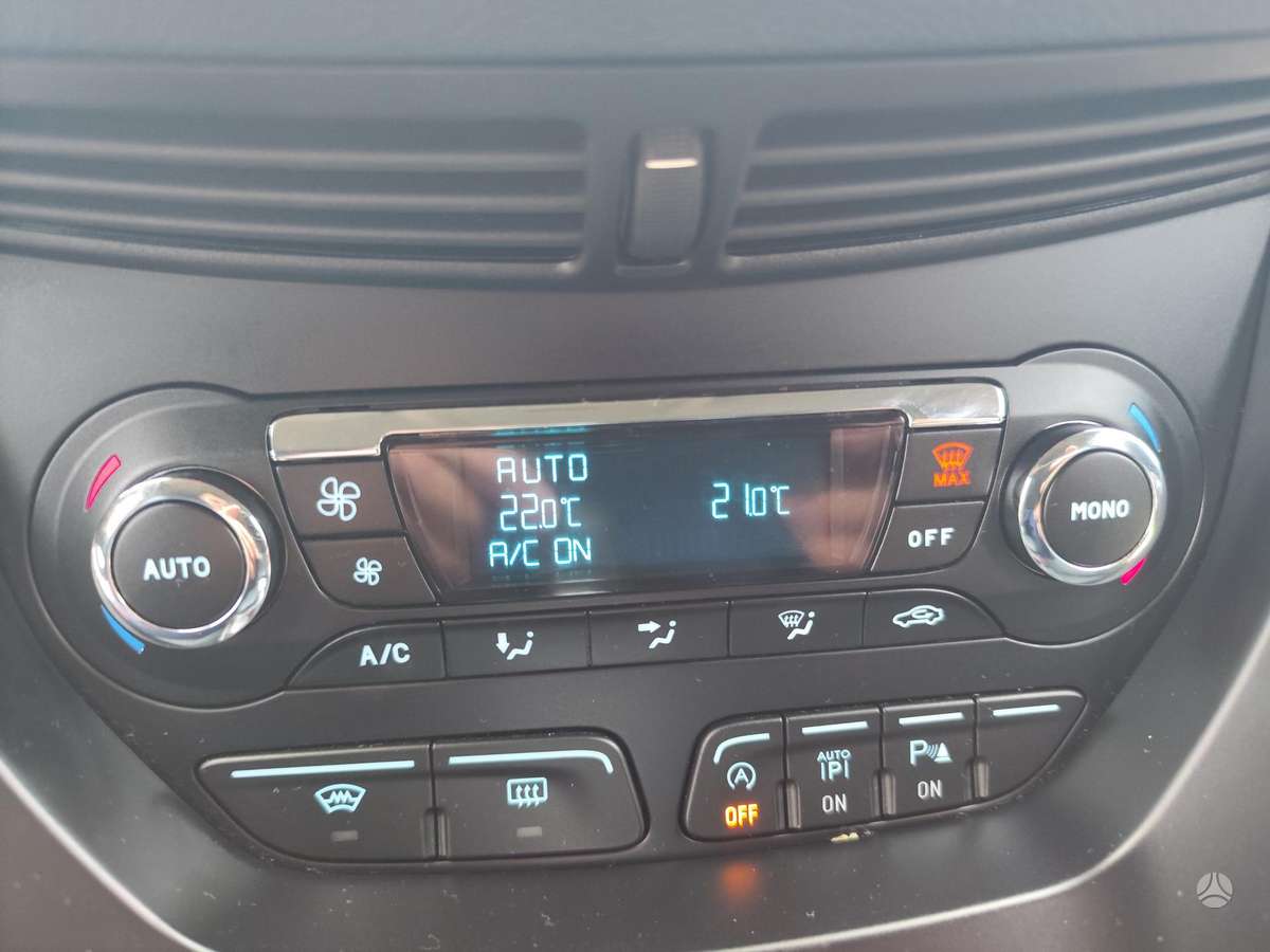 Ford C-MAX 2012 — photo 7