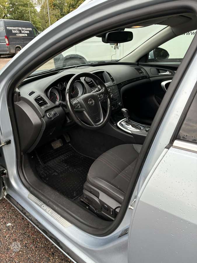 Opel Insignia 2012 — photo 6