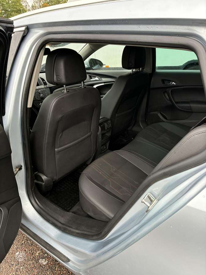 Opel Insignia 2012 — photo 7