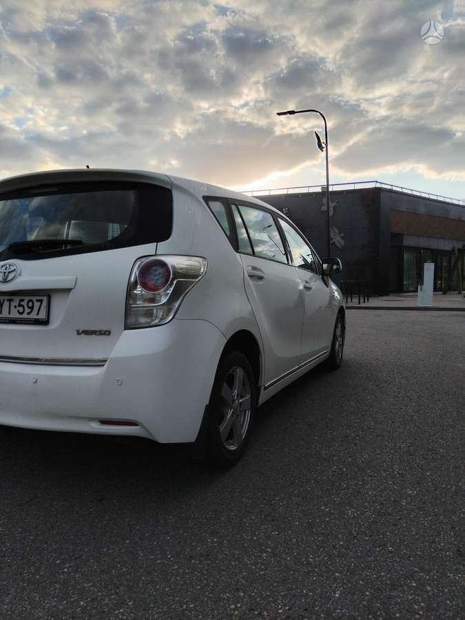 Toyota Verso 2012 — photo 5
