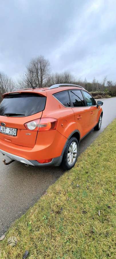 Ford Kuga 2011 — interior