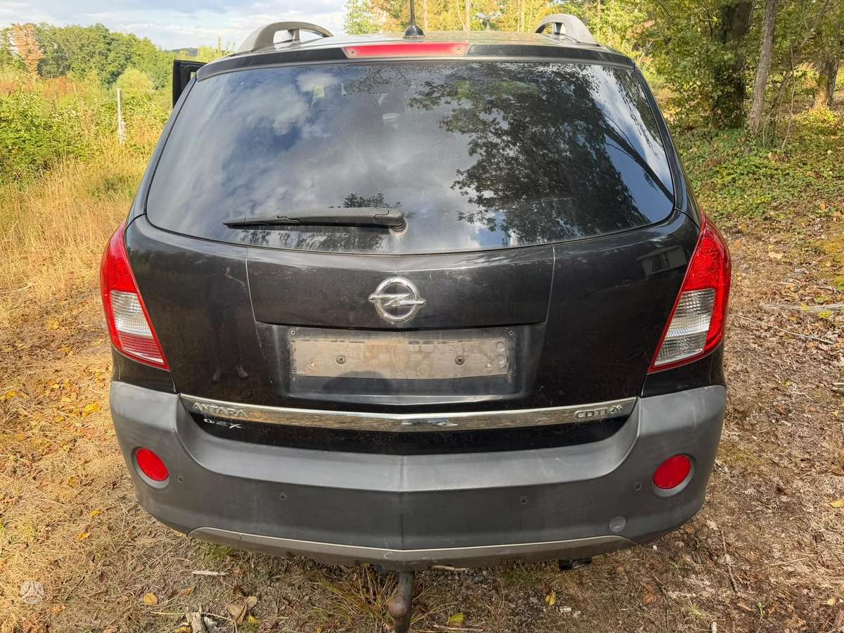 Opel Antara 2014 — rear view