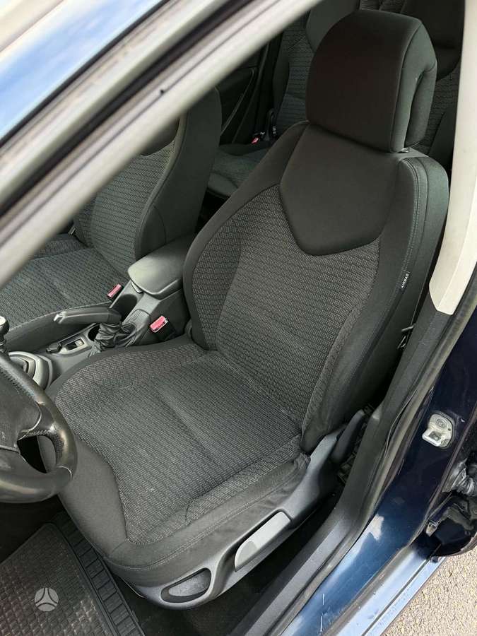 Peugeot 308 2009 — photo 13