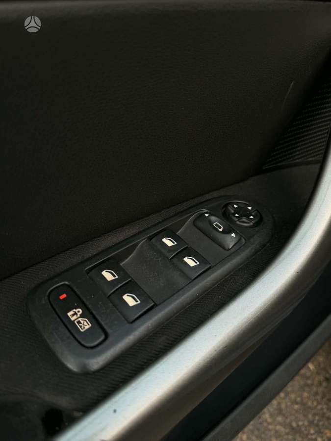 Peugeot 308 2009 — photo 14