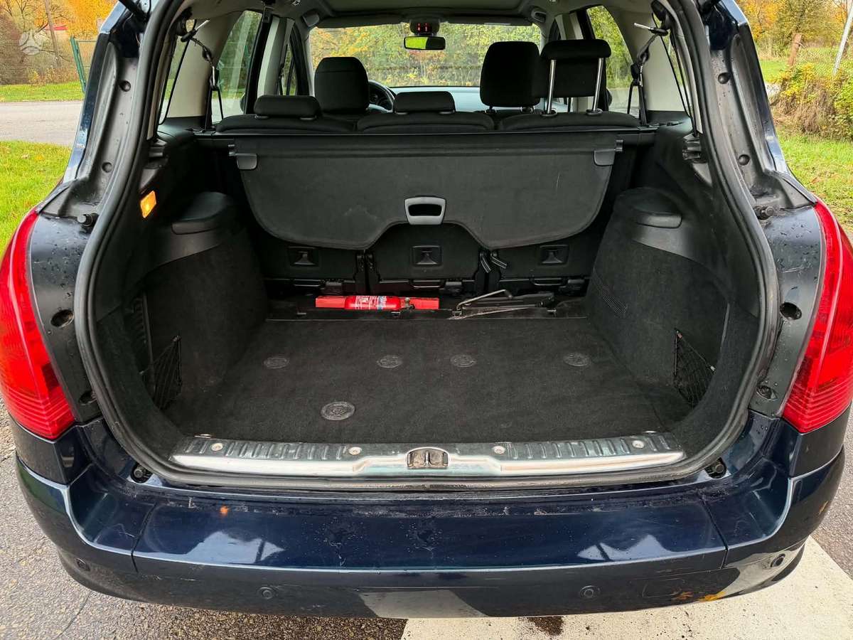 Peugeot 308 2009 — photo 22