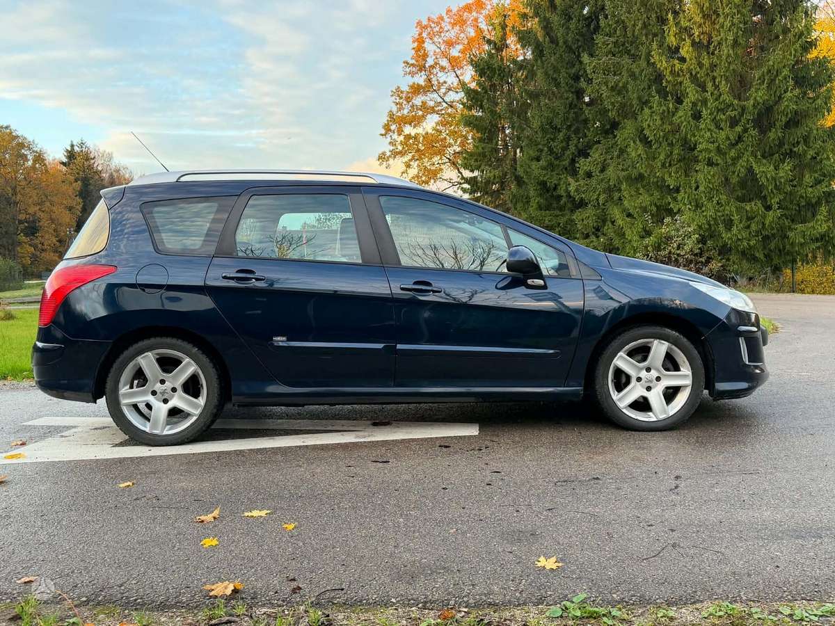 Peugeot 308 2009 — engine 1560 cm³, 109 HP (80kW)