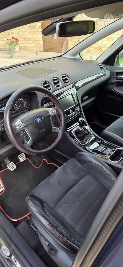 Ford S-MAX 2010 — photo 12