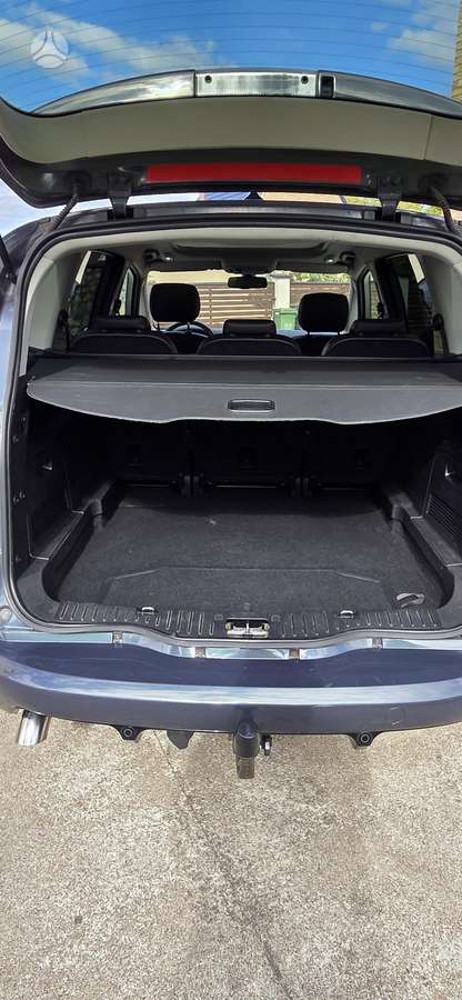 Ford S-MAX 2010 — photo 14