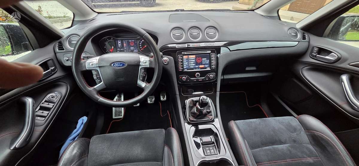 Ford S-MAX 2010 — photo 8