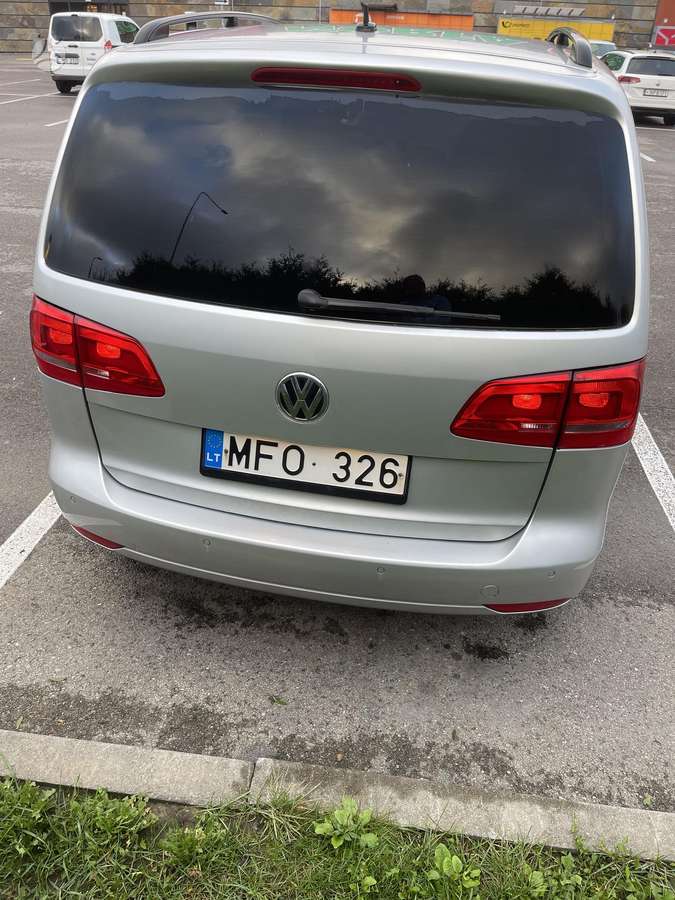 Volkswagen Touran 2010 — photo 6