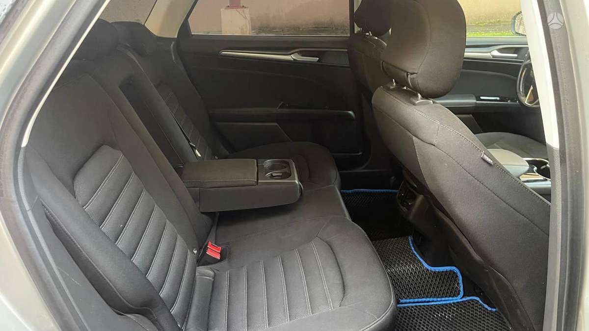Ford Mondeo 2015 — photo 12