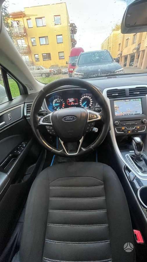 Ford Mondeo 2015 — photo 16