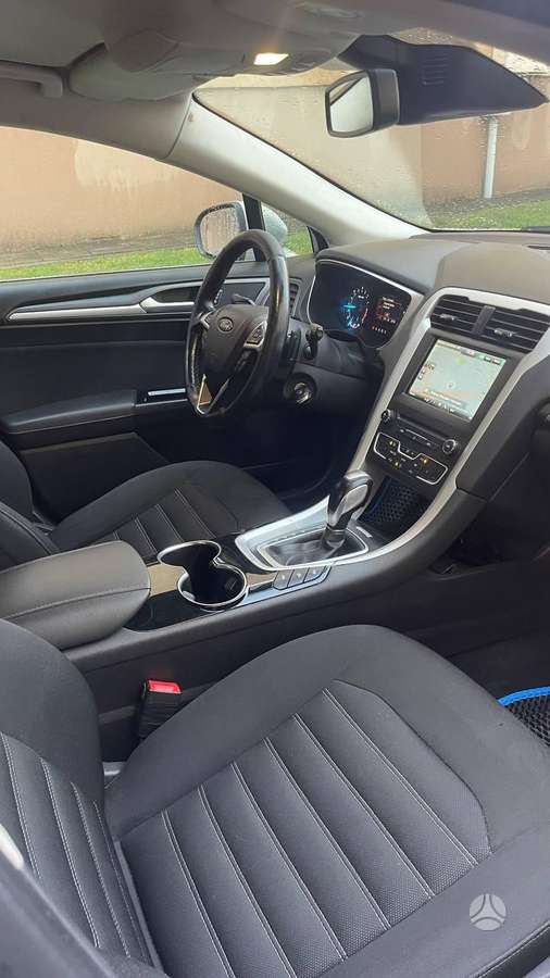 Ford Mondeo 2015 — photo 18