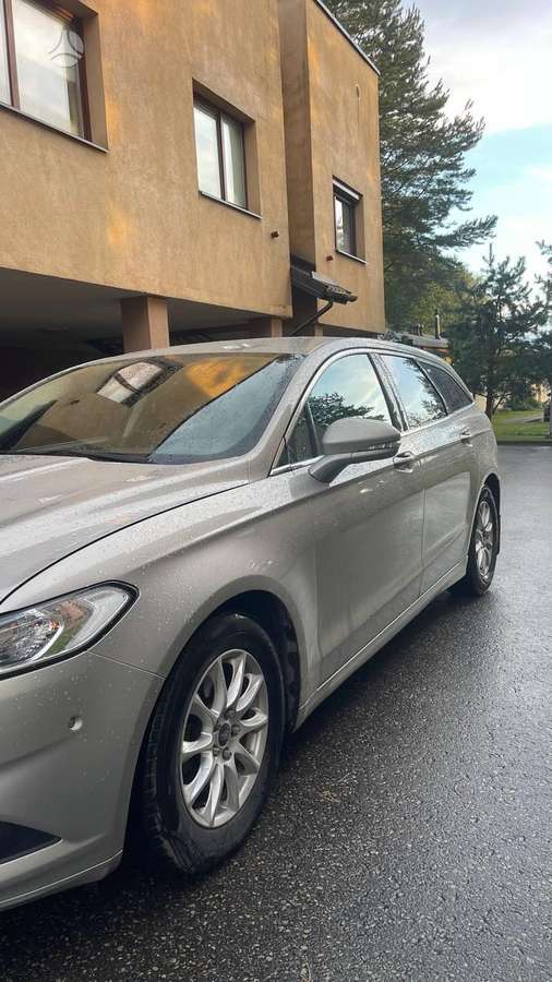 Ford Mondeo 2015 — interior