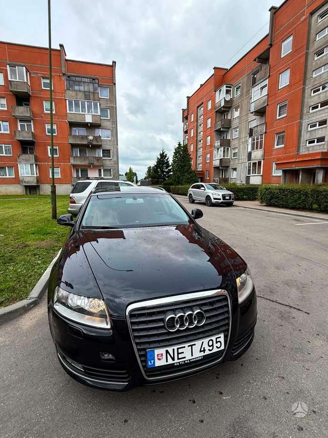Audi A6 2010 — вигляд ззаду