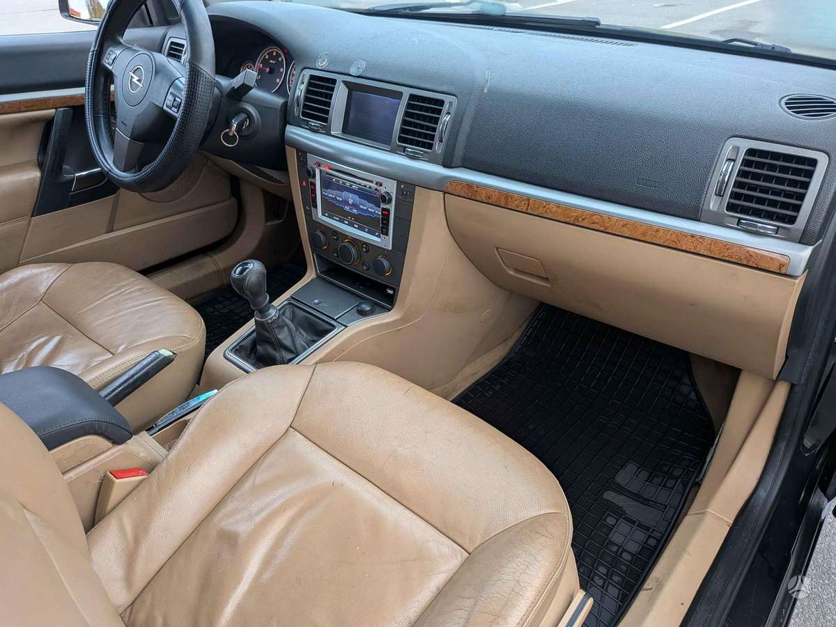 Opel Vectra 2007 — photo 17