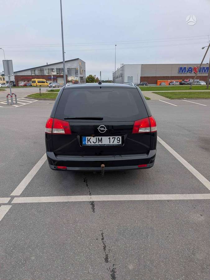 Opel Vectra 2007 — rear view
