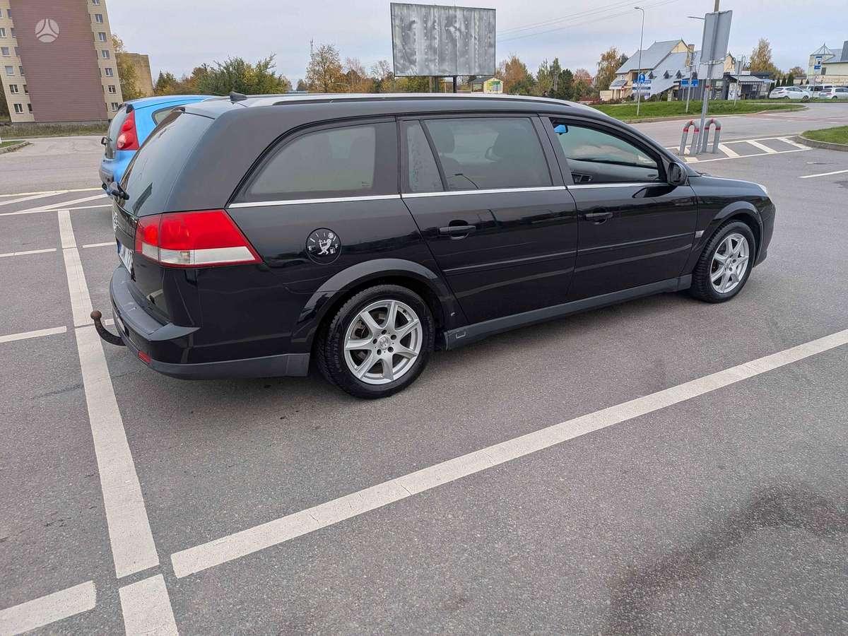 Opel Vectra 2007 — interior