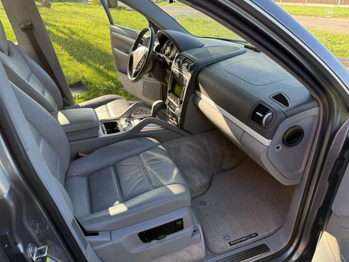 Porsche Cayenne 2006 — photo 10