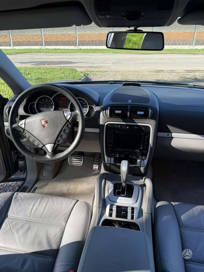 Porsche Cayenne 2006 — photo 9