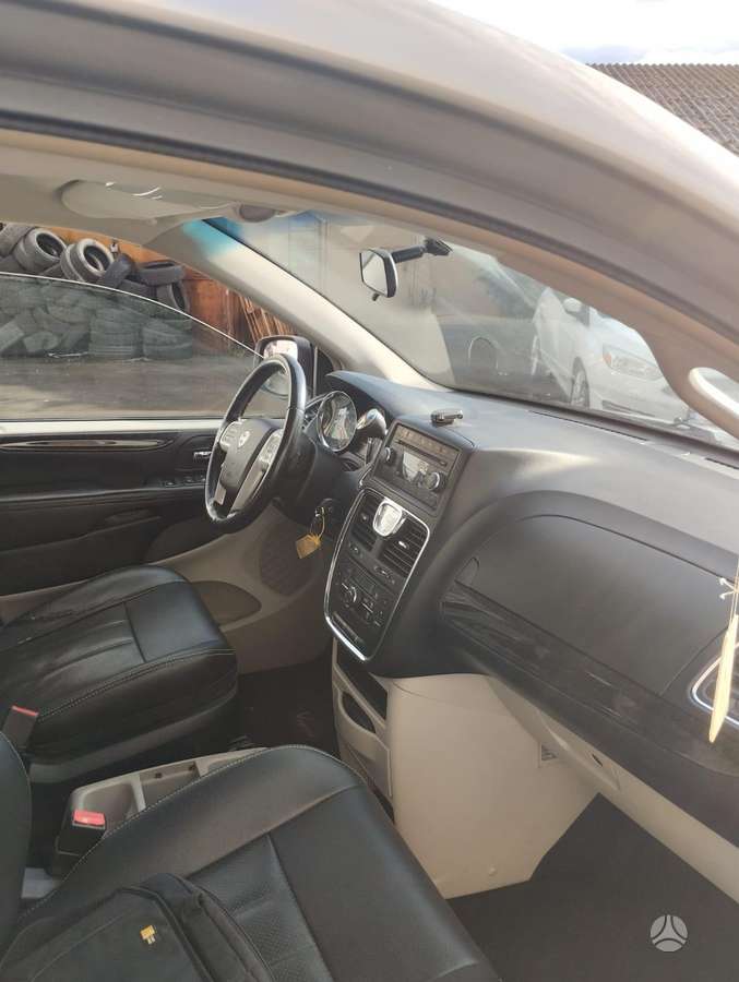Chrysler Grand 2014 — photo 7
