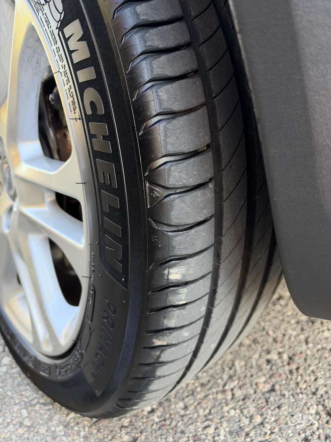 Volvo XC70 2010 — photo 24