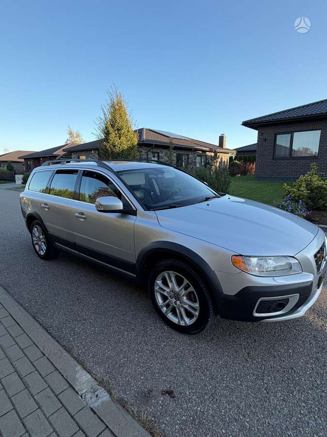 Volvo XC70 2010 — engine 2400 cm³, 185 HP (136kW)