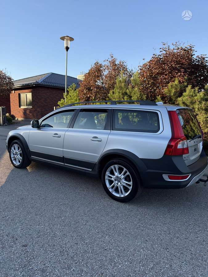 Volvo XC70 2010 — photo 7
