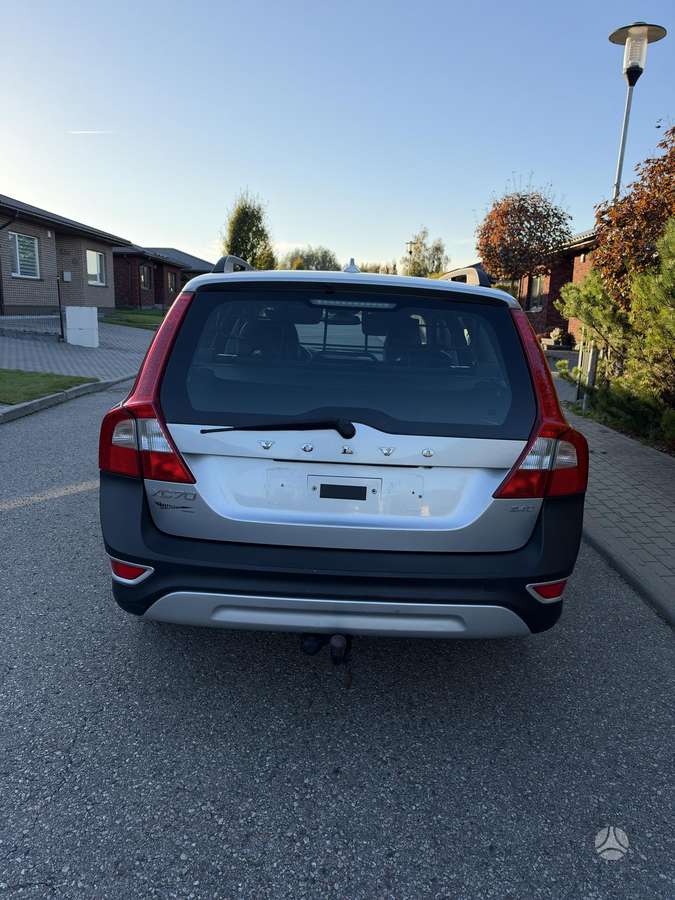 Volvo XC70 2010 — photo 9