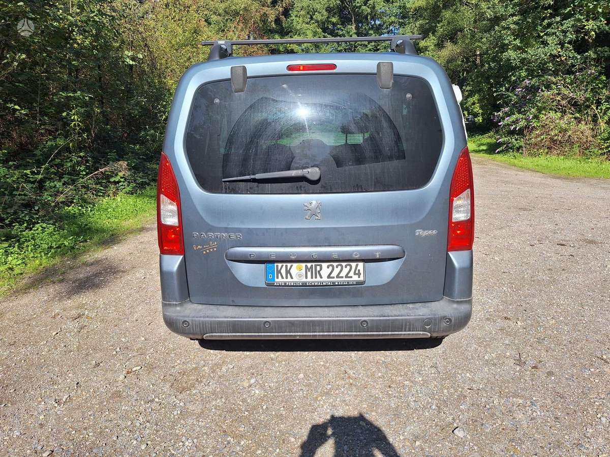 Peugeot Partner 2010 — двигун 1560 cm³, 109 HP (80kW)