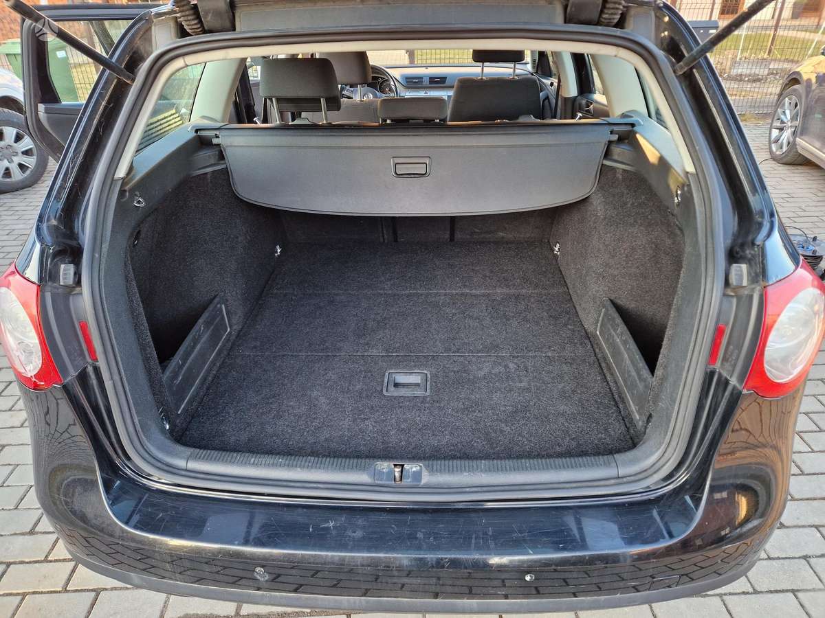 Volkswagen Passat 2010 — photo 11