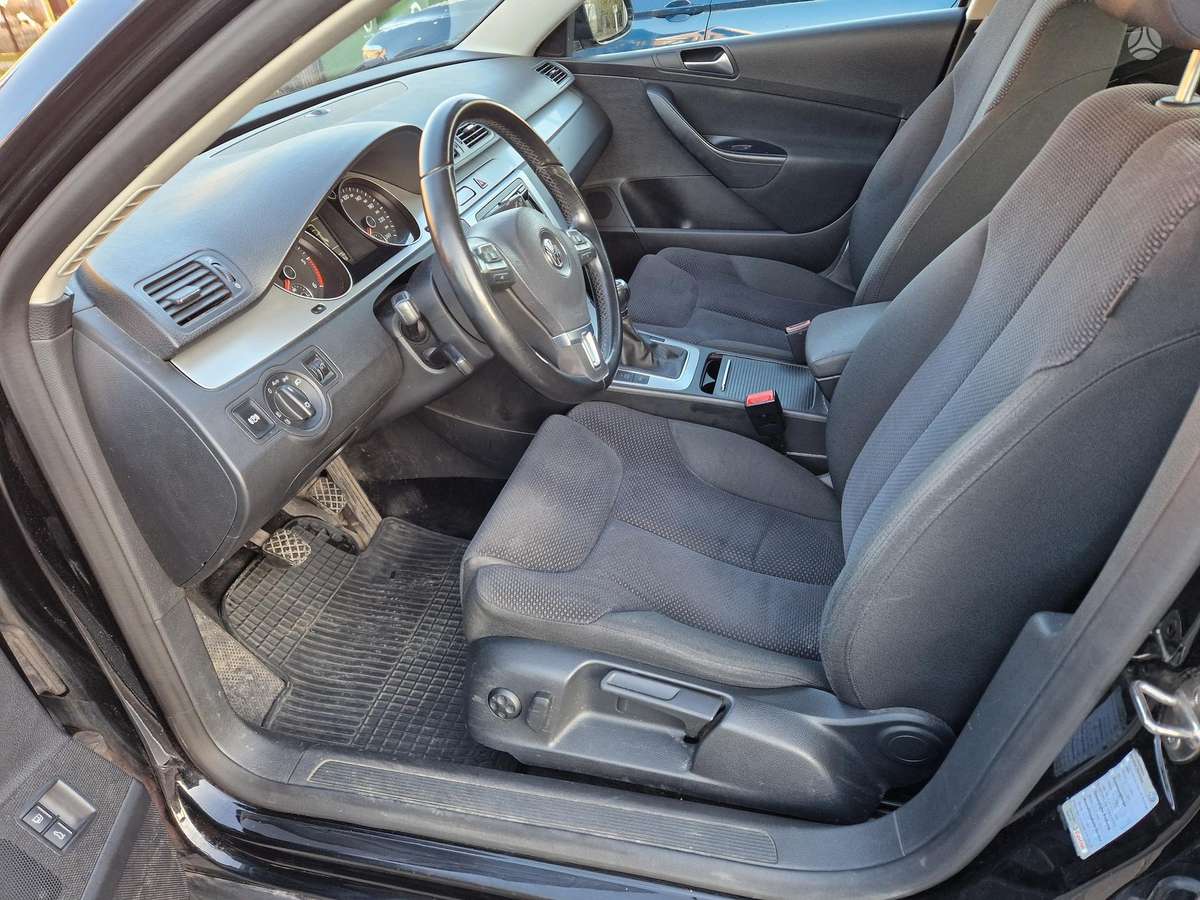Volkswagen Passat 2010 — photo 20