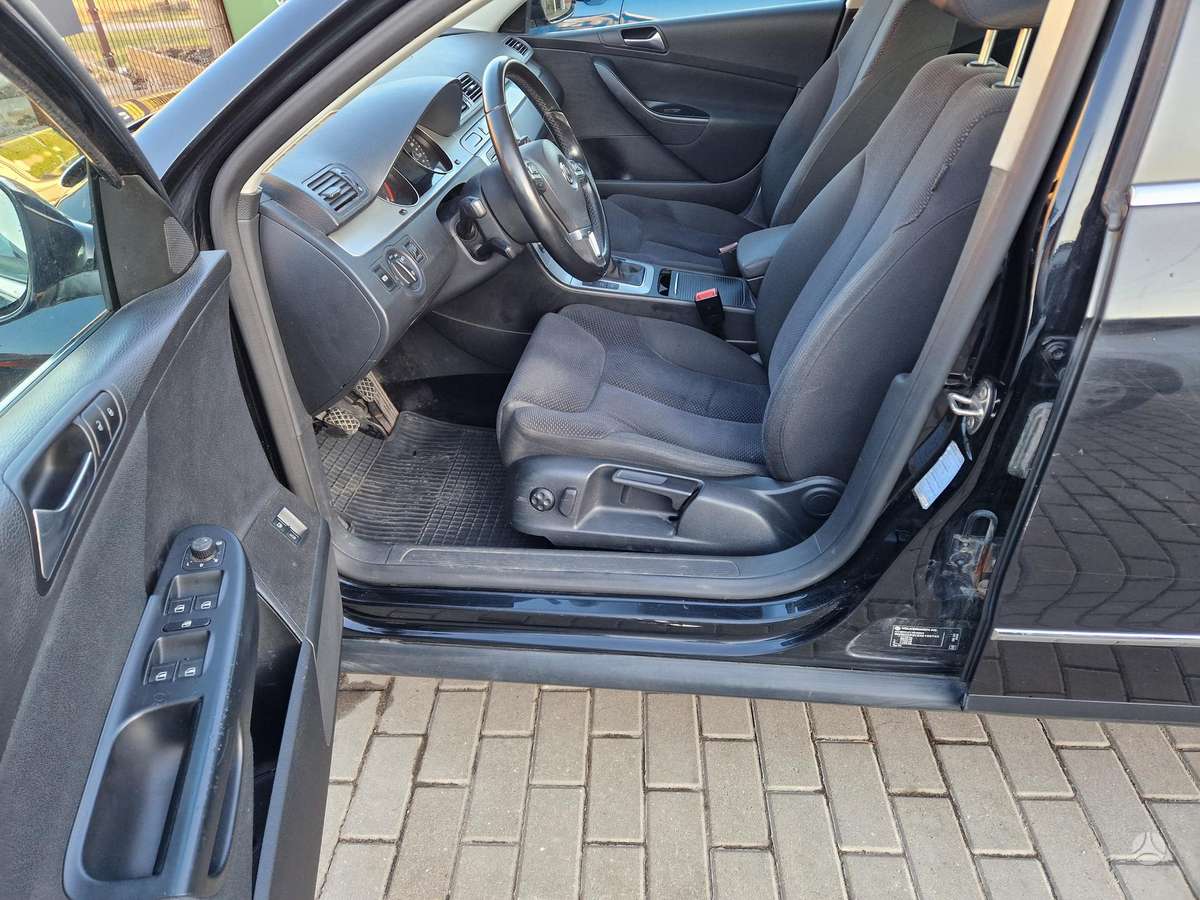 Volkswagen Passat 2010 — photo 21
