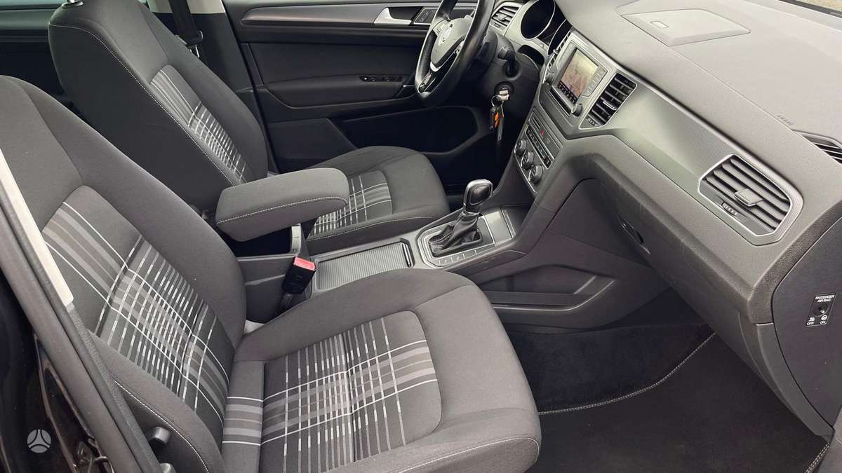 Volkswagen Golf 2015 — photo 17