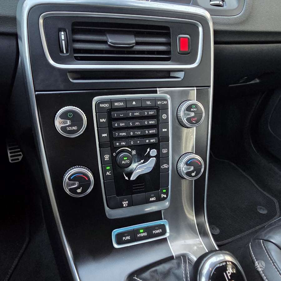 Volvo V60 2014 — photo 19