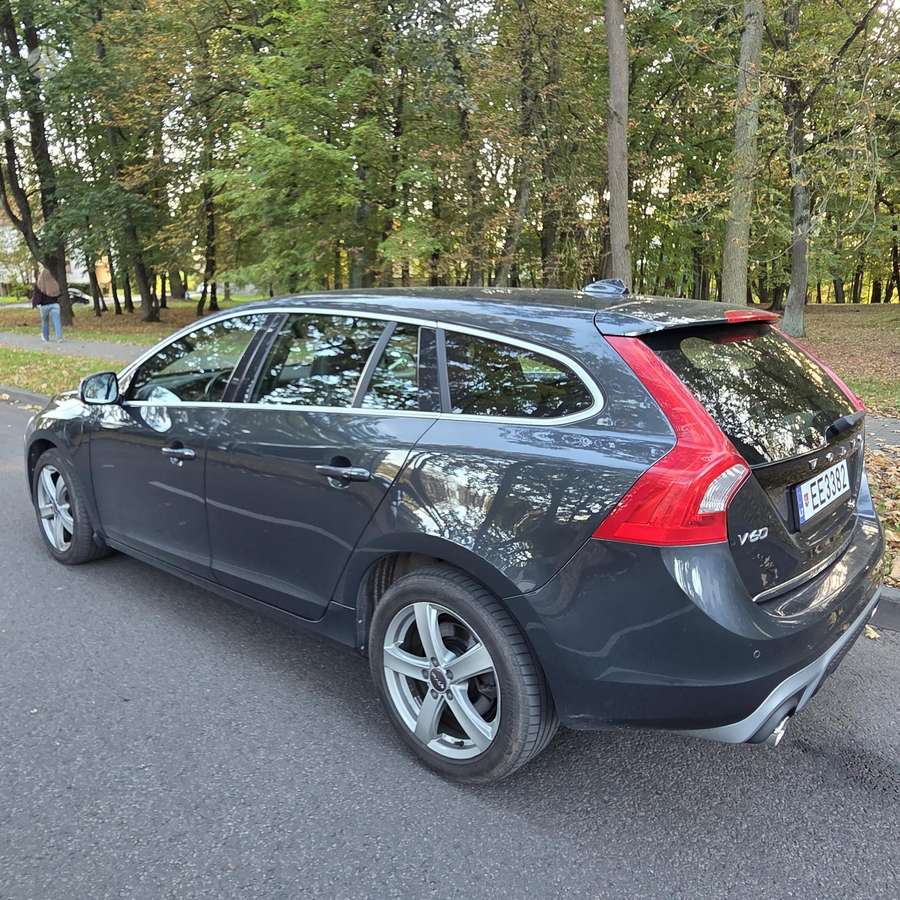 Volvo V60 2014 — photo 6