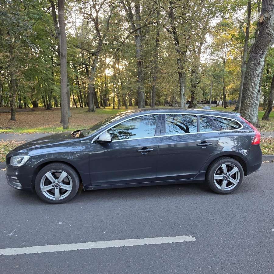 Volvo V60 2014 — photo 7