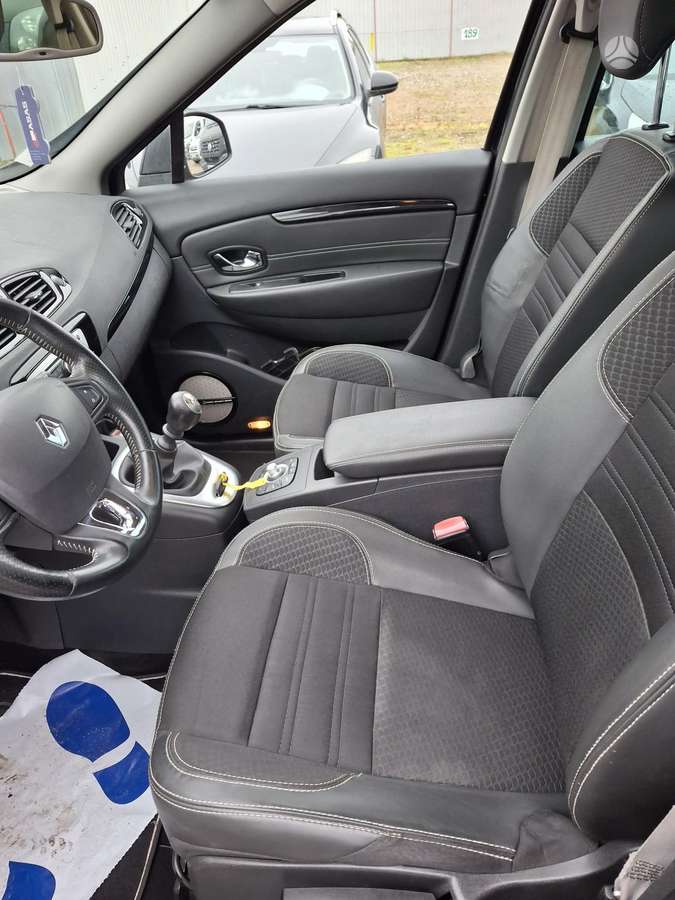 Renault Scenic 2015 — photo 9