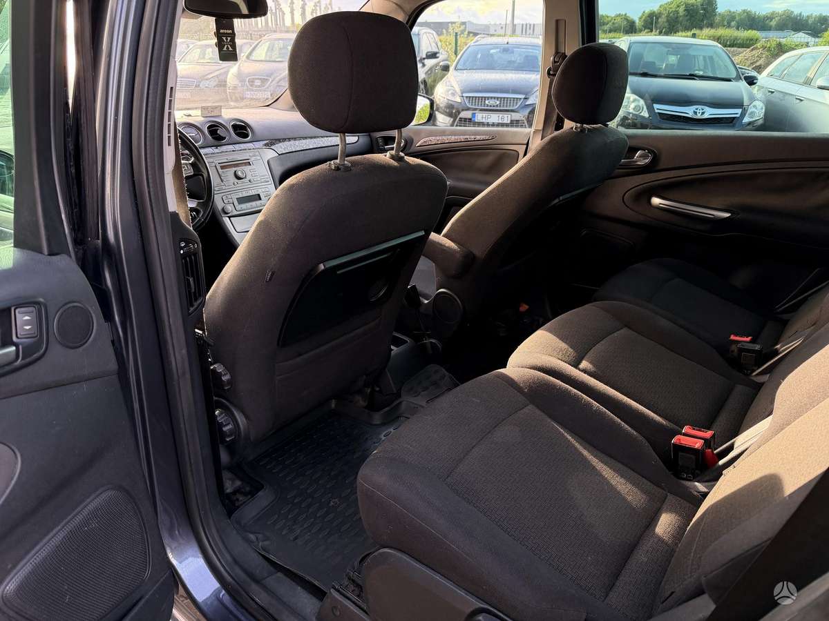 Ford Galaxy 2006 — photo 10