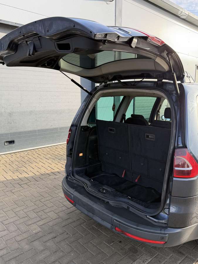 Ford Galaxy 2006 — photo 14
