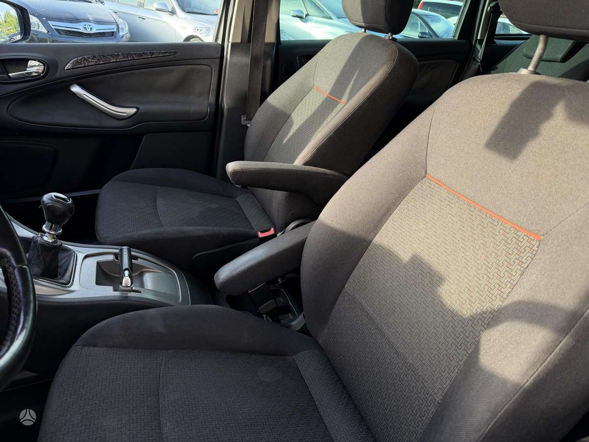 Ford Galaxy 2006 — photo 9