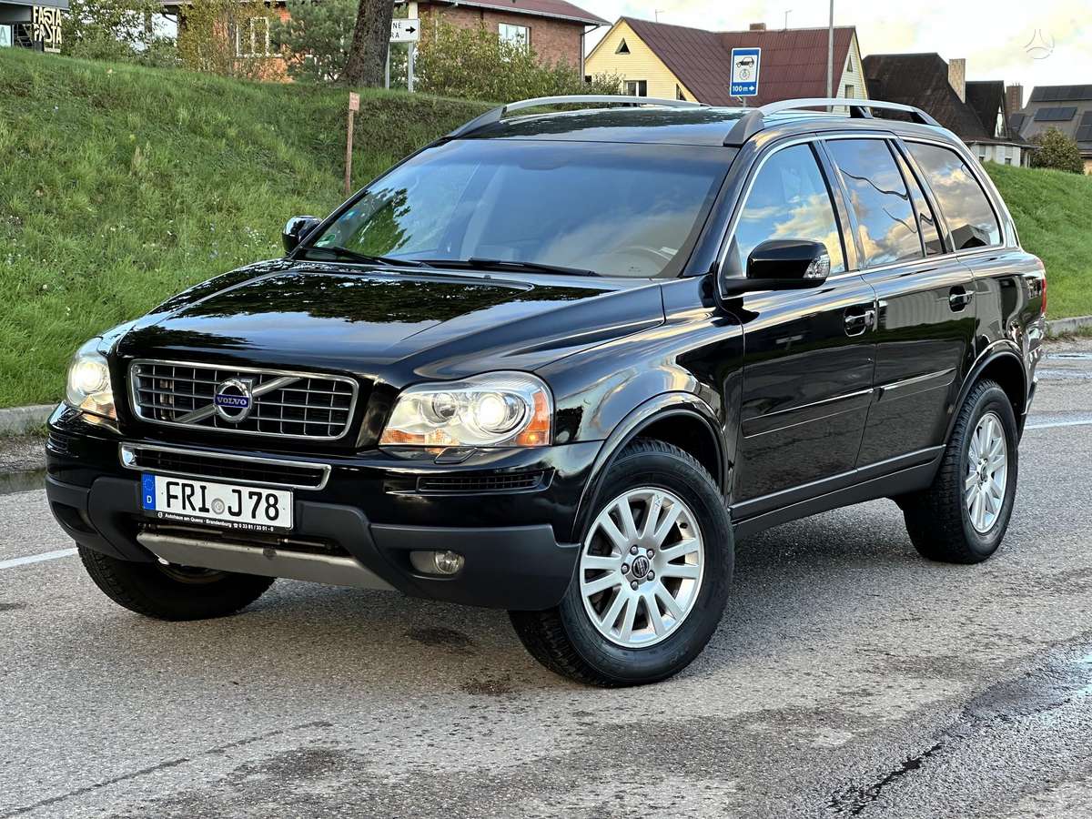 Volvo XC90 2010 — салон