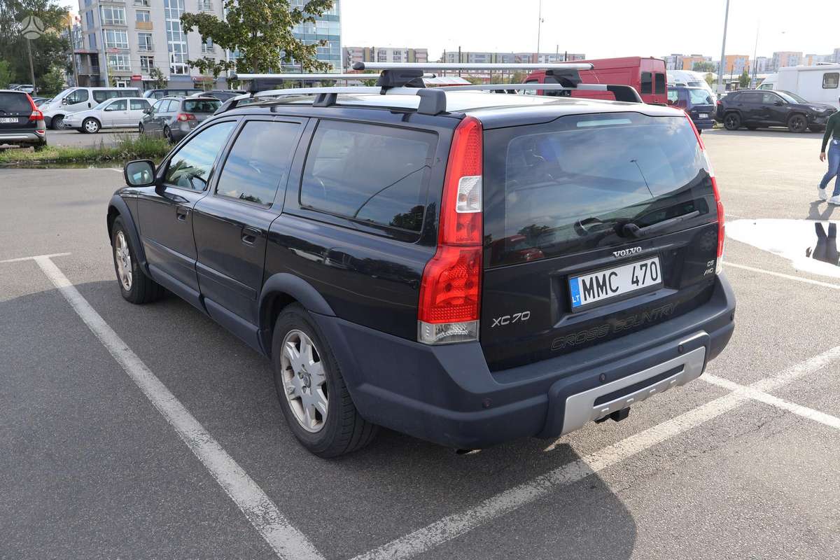 Volvo XC70 2006 — engine 2401 cm³, 185 HP (136kW)