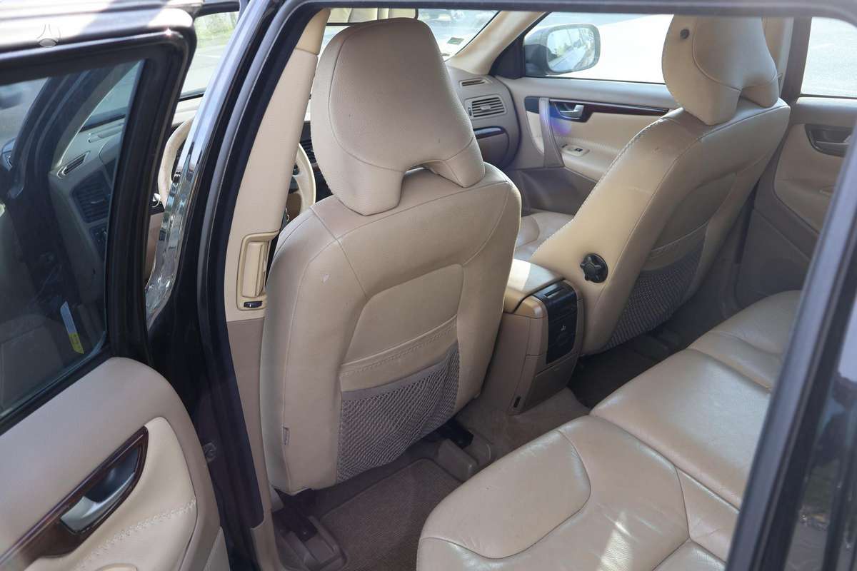 Volvo XC70 2006 — photo 9