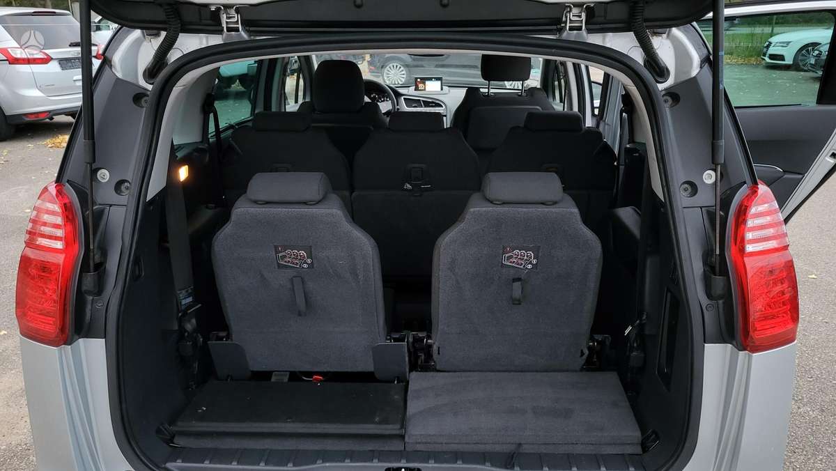 Peugeot 5008 2014 — photo 15