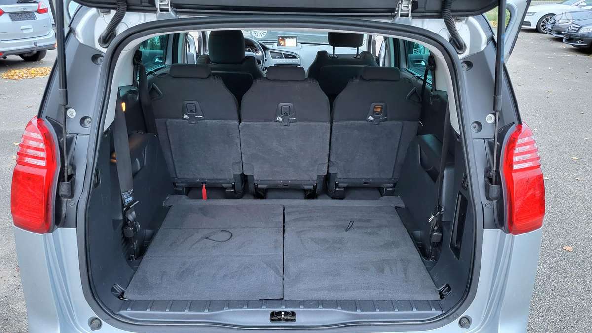 Peugeot 5008 2014 — photo 16